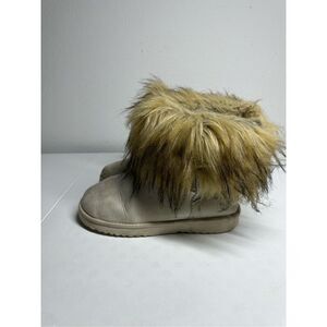 Beacon Womens Telluride Ivory Faux Fur Ankle Boots Shoes Size 11 see Description